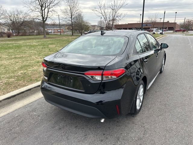 Used 2025 Toyota Corolla LE w/ LE Premium Package image 10