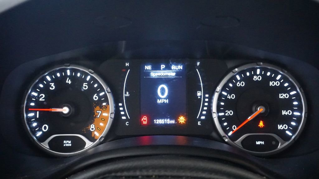 Used 2017 Jeep Renegade Latitude w/ Cold Weather Group image 37