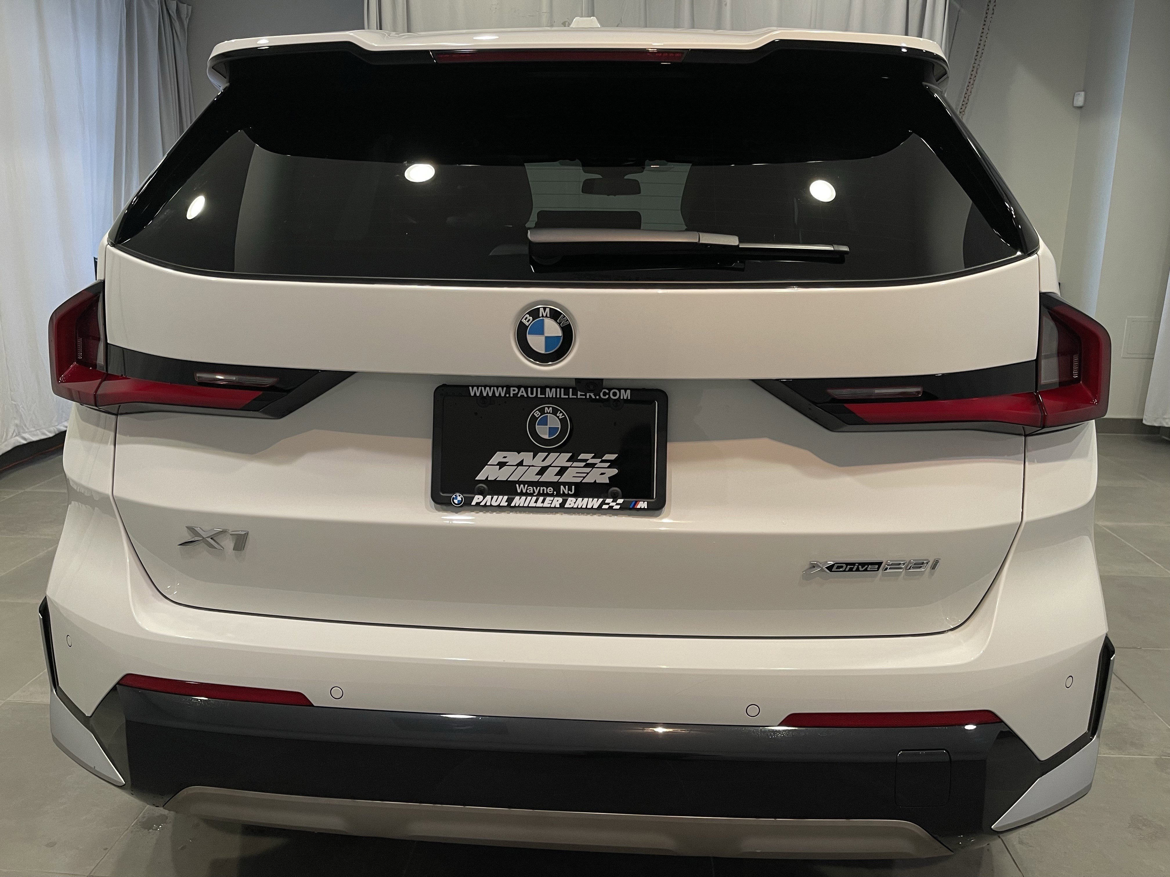 Used 2025 BMW X1 xDrive28i w/ Convenience Package image 5