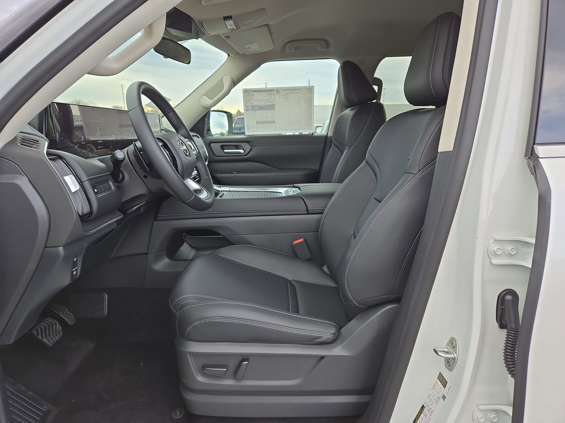 New 2026 Nissan Armada SV image 10