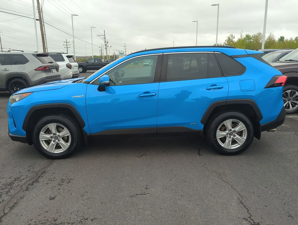 Used 2020 Toyota RAV4 LE w/ All Weather Liner Package AWD/4WD image 5