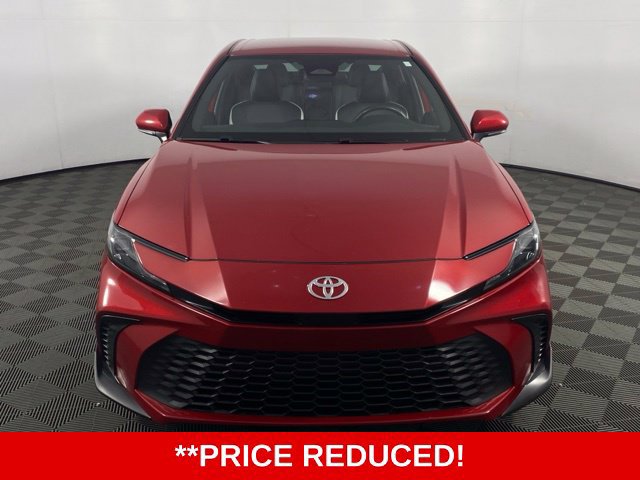 Used 2025 Toyota Camry SE FWD image 2