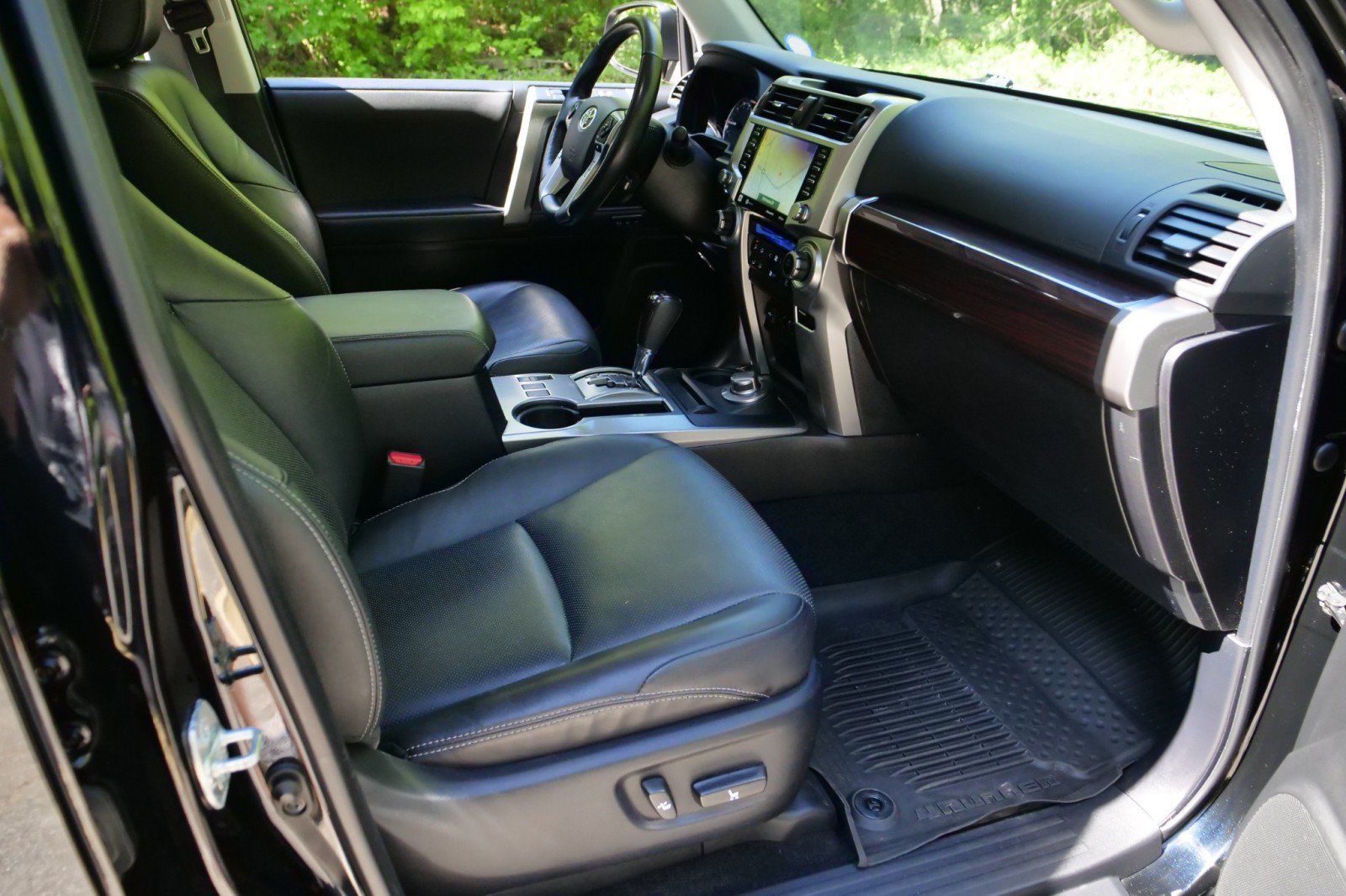 Used 2023 Toyota 4Runner Limited AWD/4WD image 36