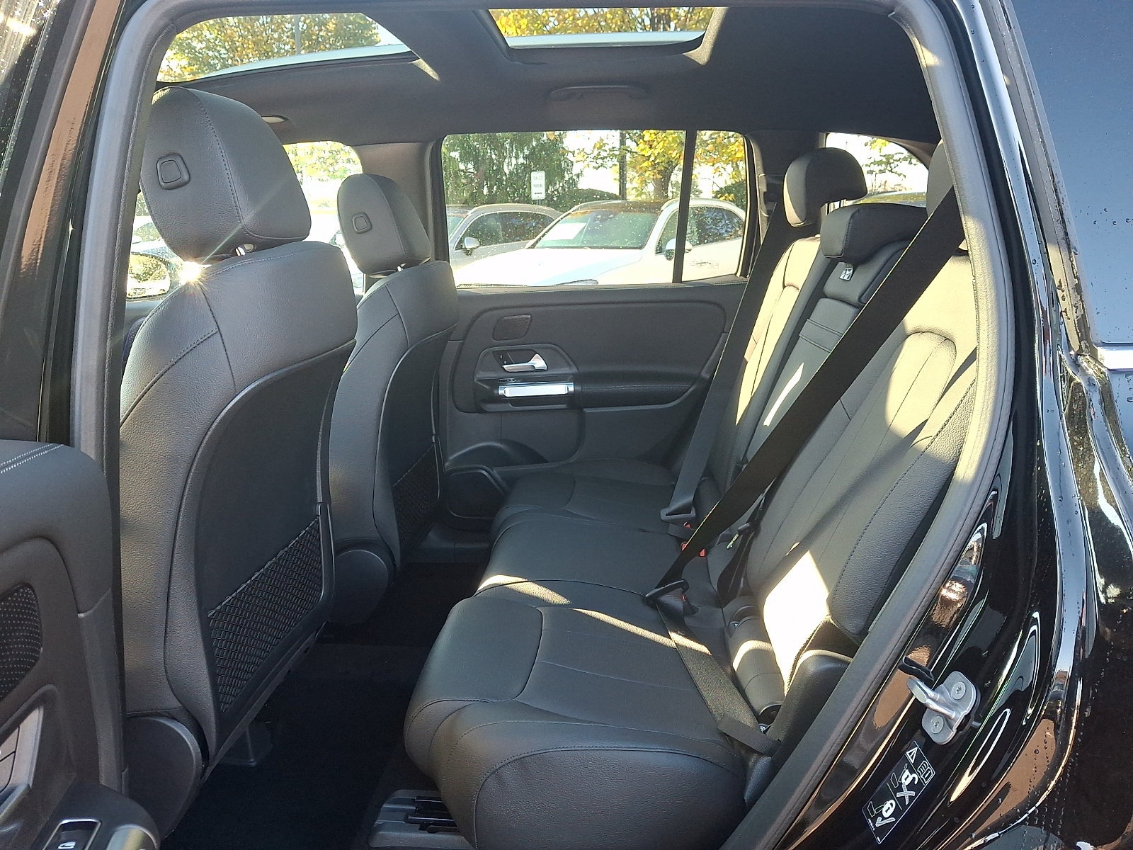 New 2026 Mercedes-Benz GLB 250 4MATIC image 8