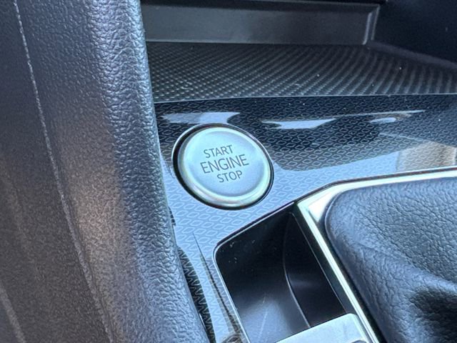 New 2025 Volkswagen Taos S image 39