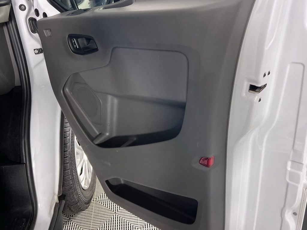 Used 2024 Ford Transit 350 XLT image 33