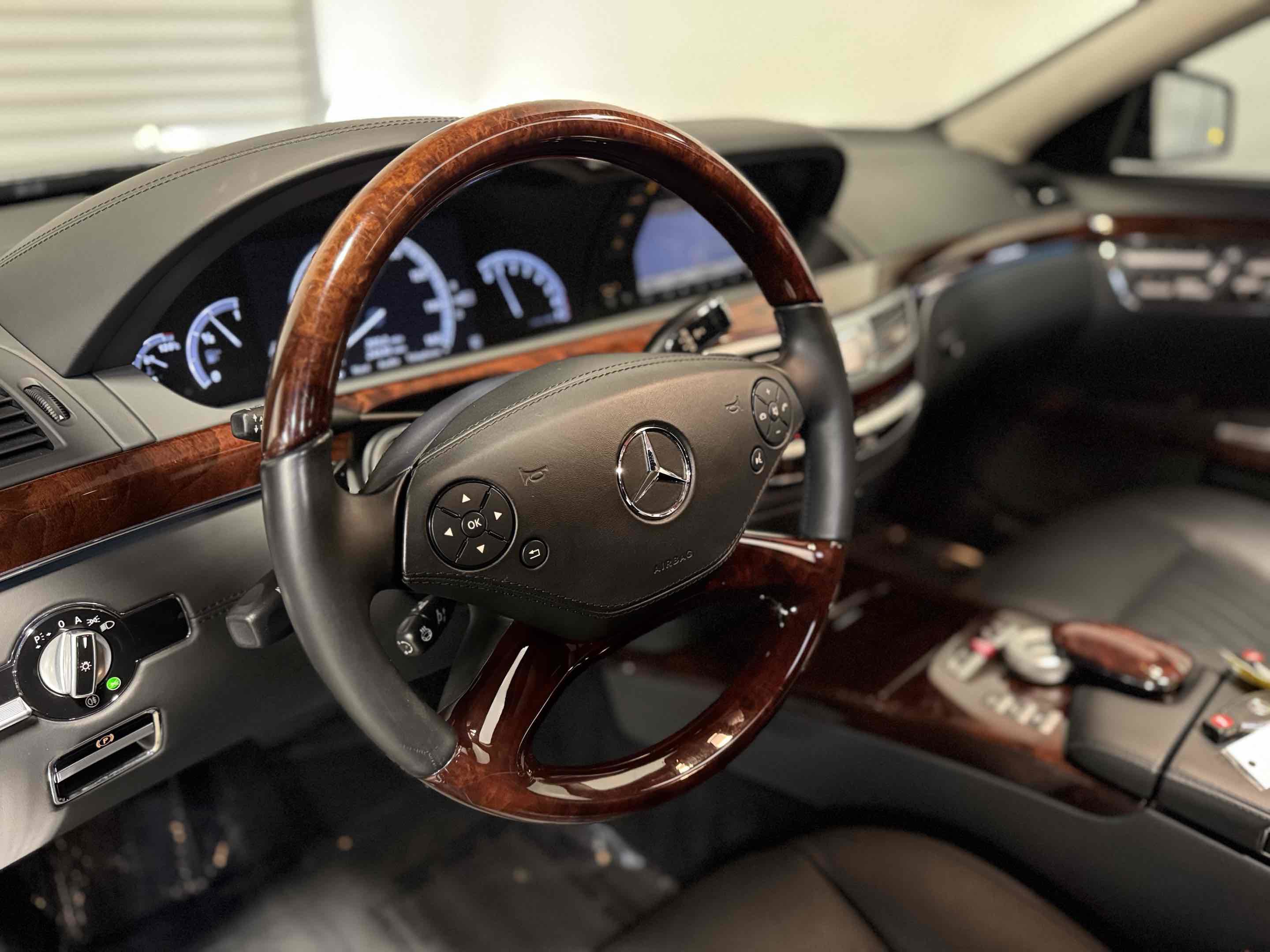 Used 2010 Mercedes-Benz S 600 image 28