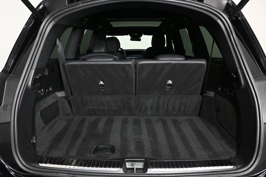 Used 2025 Mercedes-Benz GLS 580 4MATIC image 30