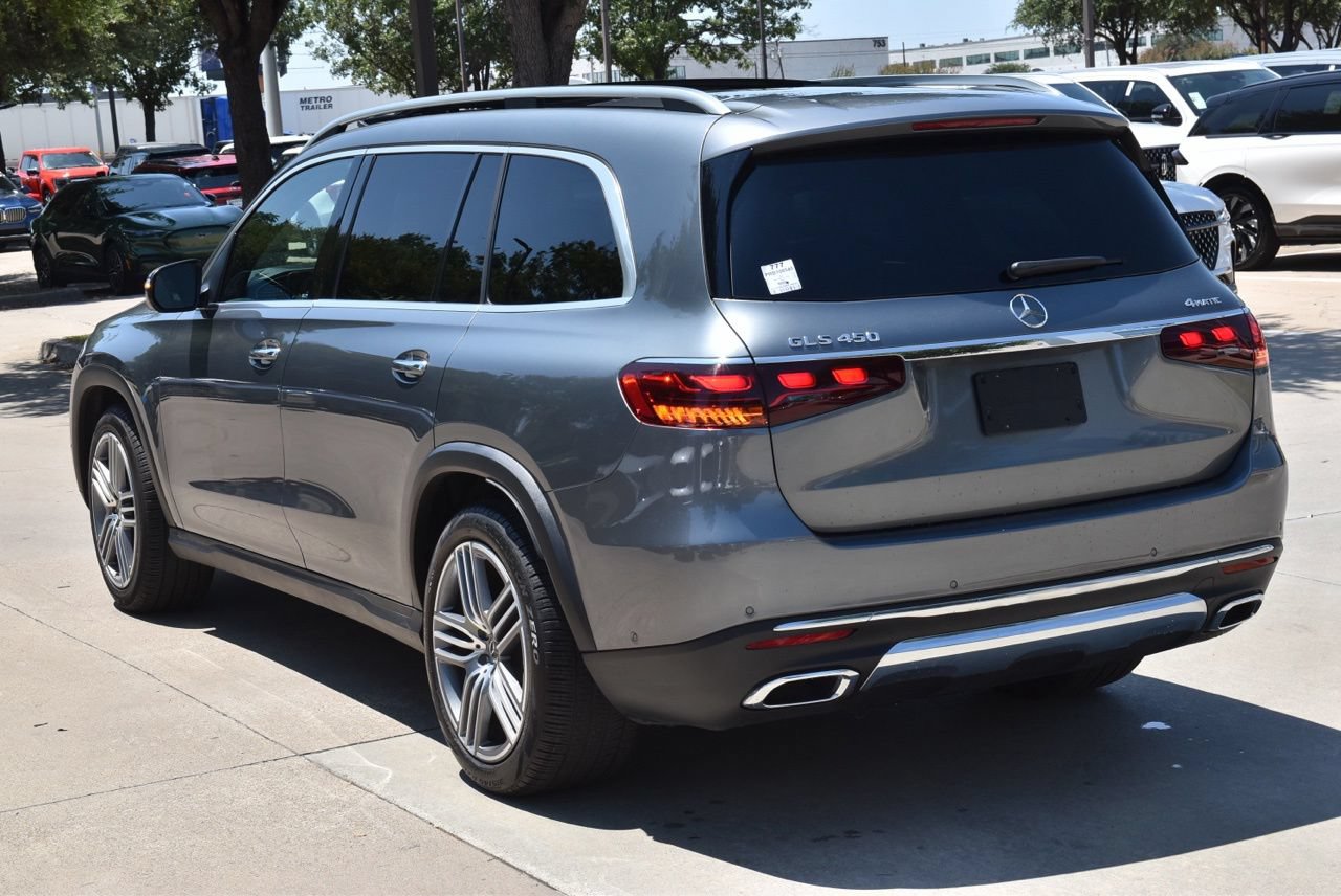 Used 2024 Mercedes-Benz GLS 450 4MATIC image 10