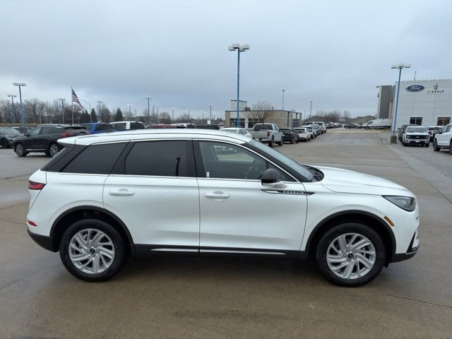 Used 2025 Lincoln Corsair AWD image 7