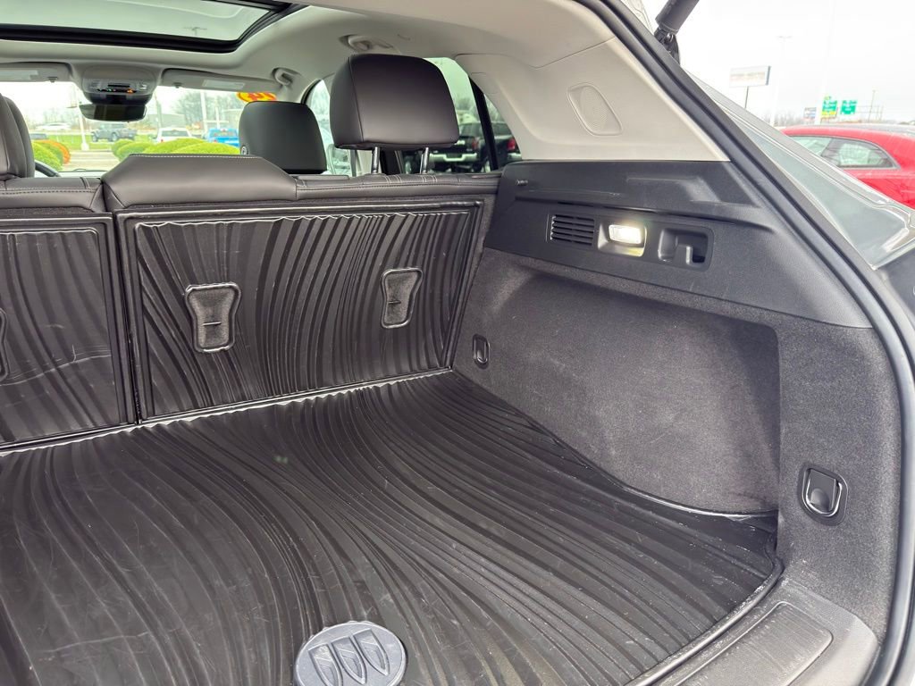 Used 2024 Buick Envision Avenir AWD/4WD image 34