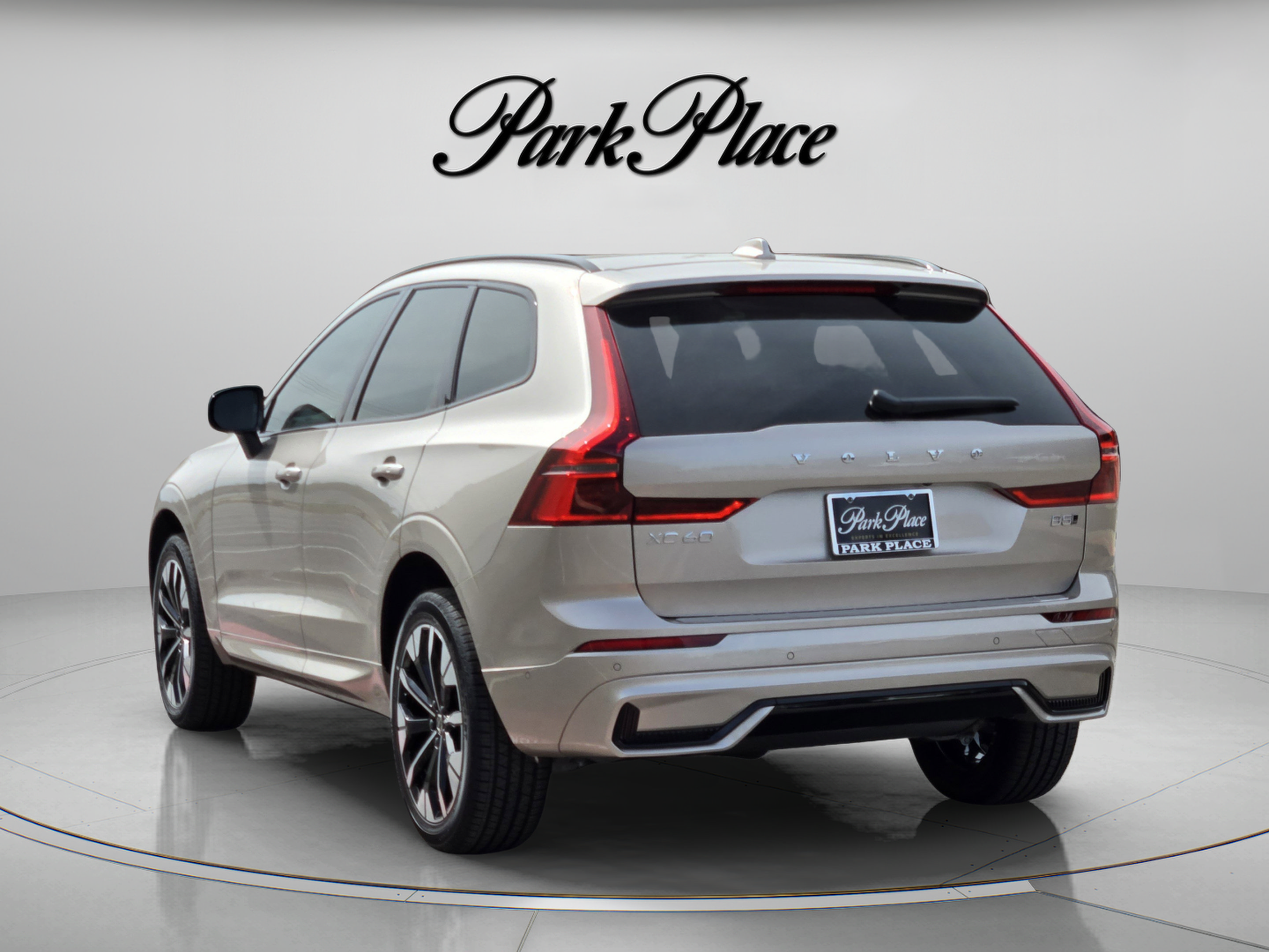 Used 2026 Volvo XC60 B5 Plus w/ Protection Package Premier AWD/4WD image 3