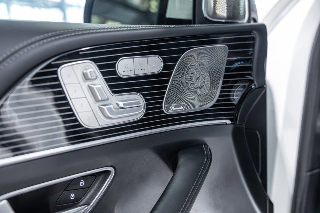 Used 2023 Mercedes-Benz Maybach GLS 600 4MATIC image 30