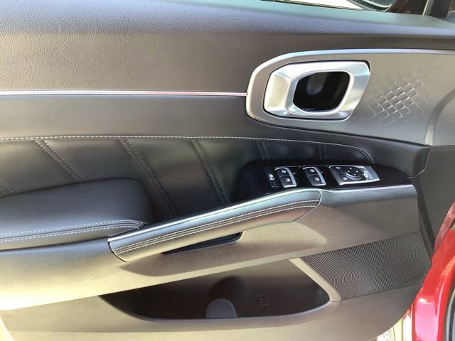 Used 2022 Kia Sorento SX AWD/4WD image 10