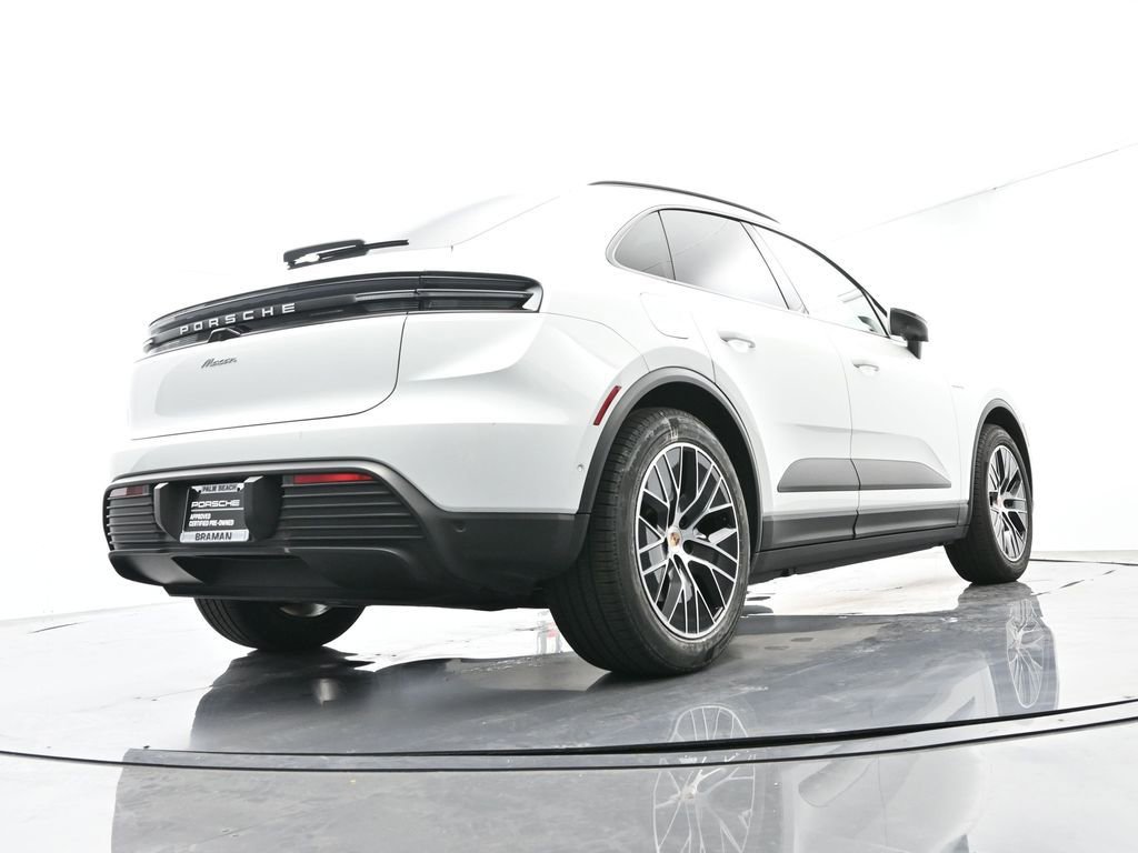 Certified 2025 Porsche Macan Electric image 51