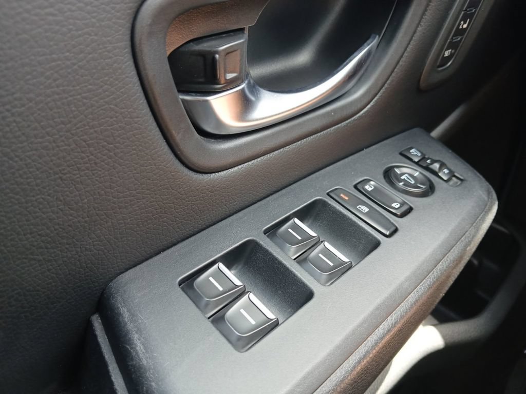 Used 2025 Honda Pilot Black Edition image 20