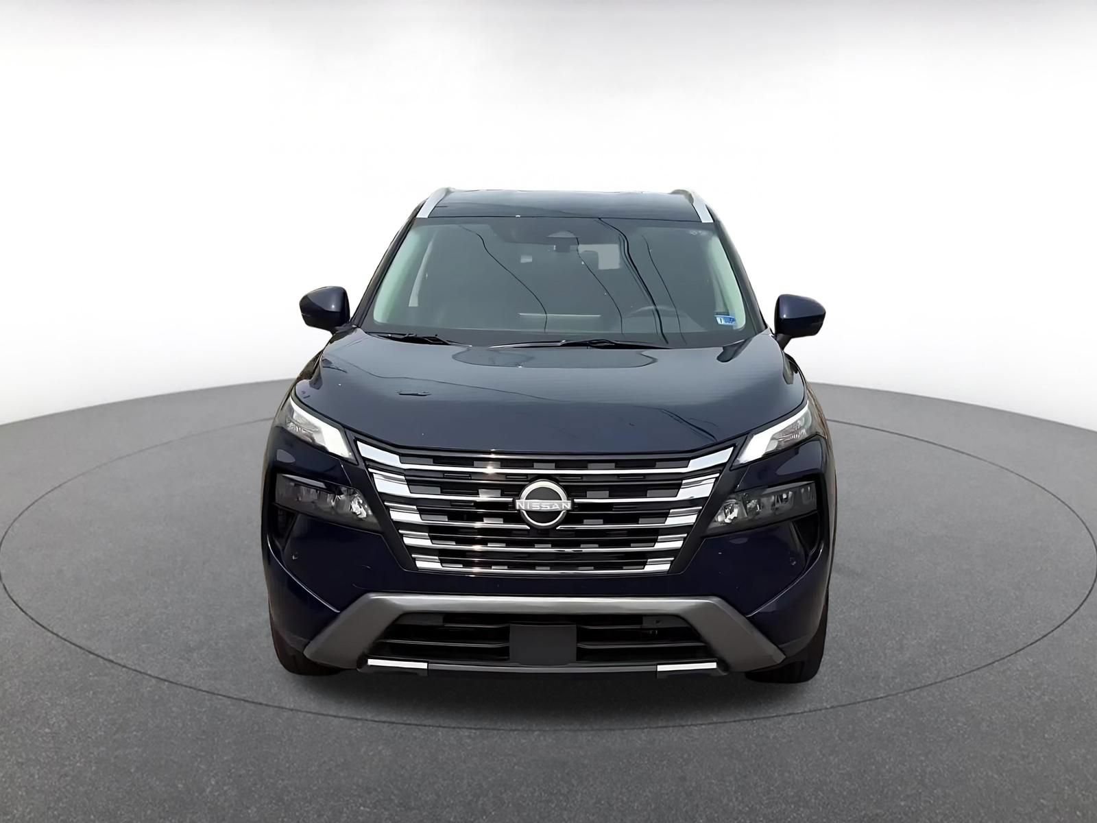 Used 2026 Nissan Rogue SL AWD/4WD image 3