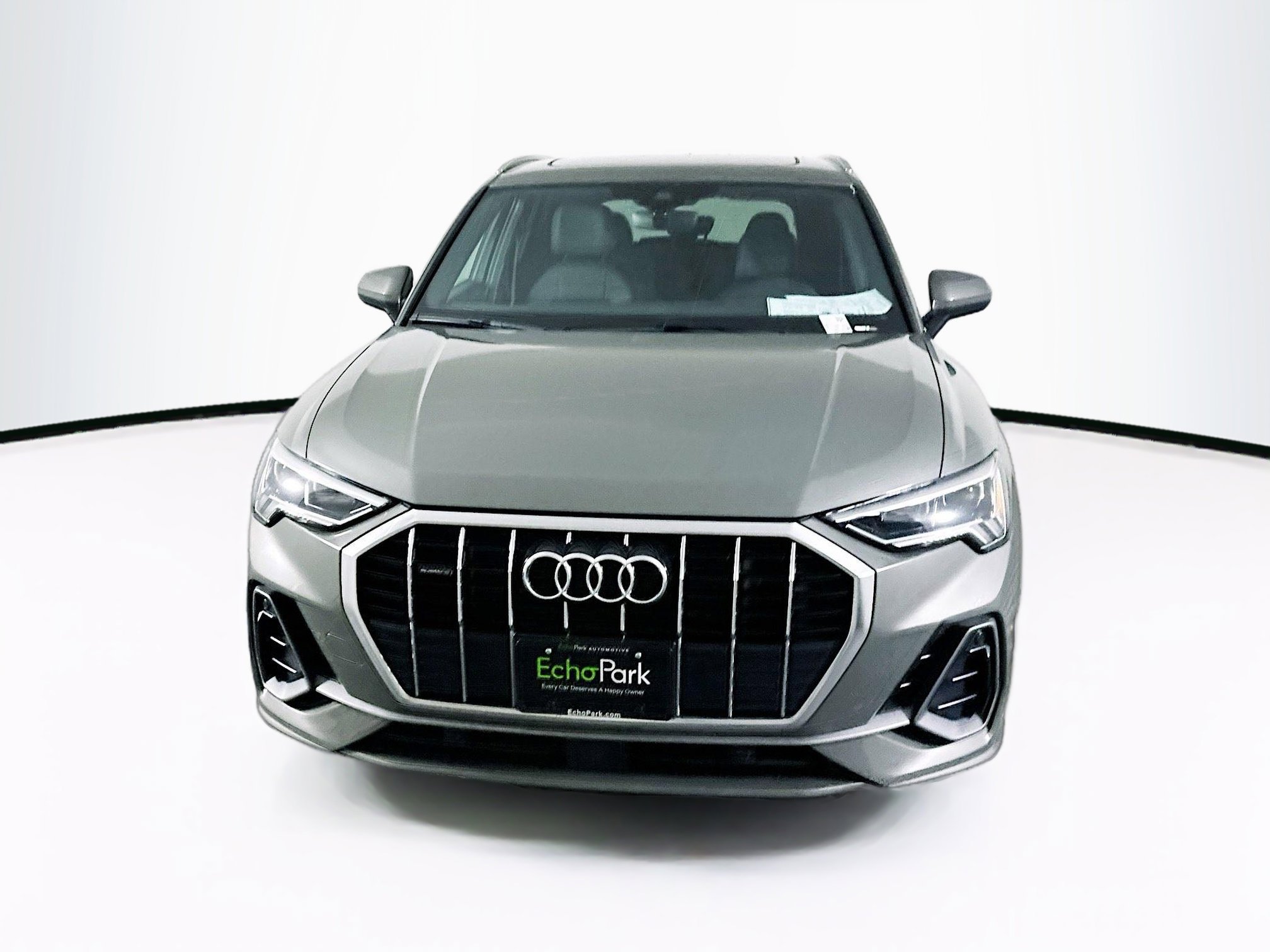 Used 2023 Audi Q3 2.0T Premium image 2