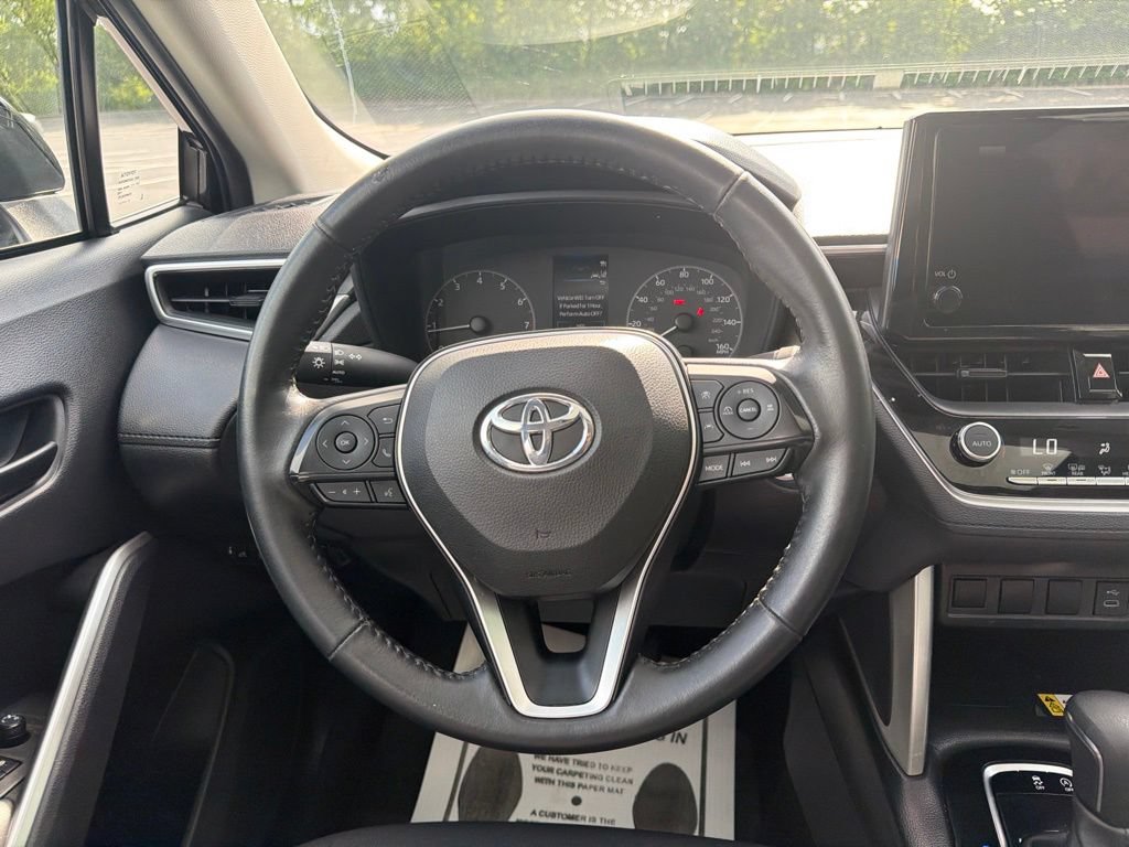 Used 2023 Toyota Corolla Cross LE w/ Moonroof Package AWD/4WD image 13