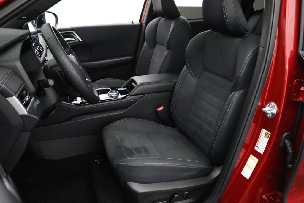 Used 2026 Mitsubishi Outlander AWD image 15