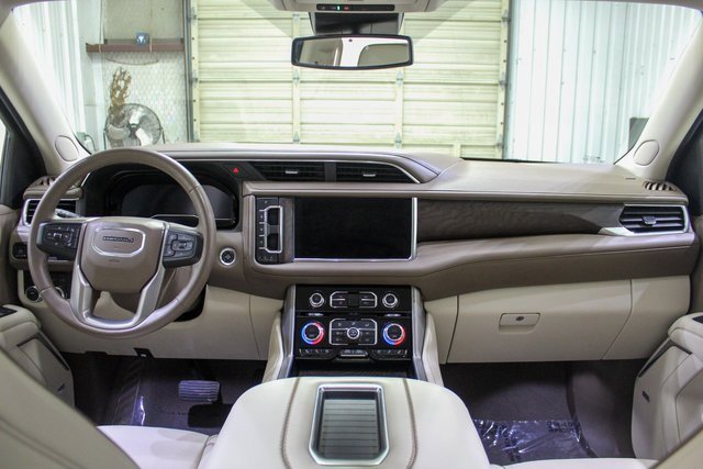Used 2023 GMC Yukon Denali w/ Max Trailering Package image 11