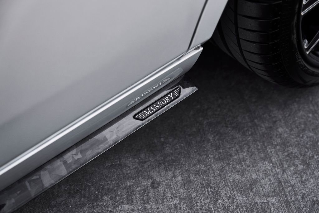 Used 2024 Rolls-Royce Phantom Sedan RWD image 14