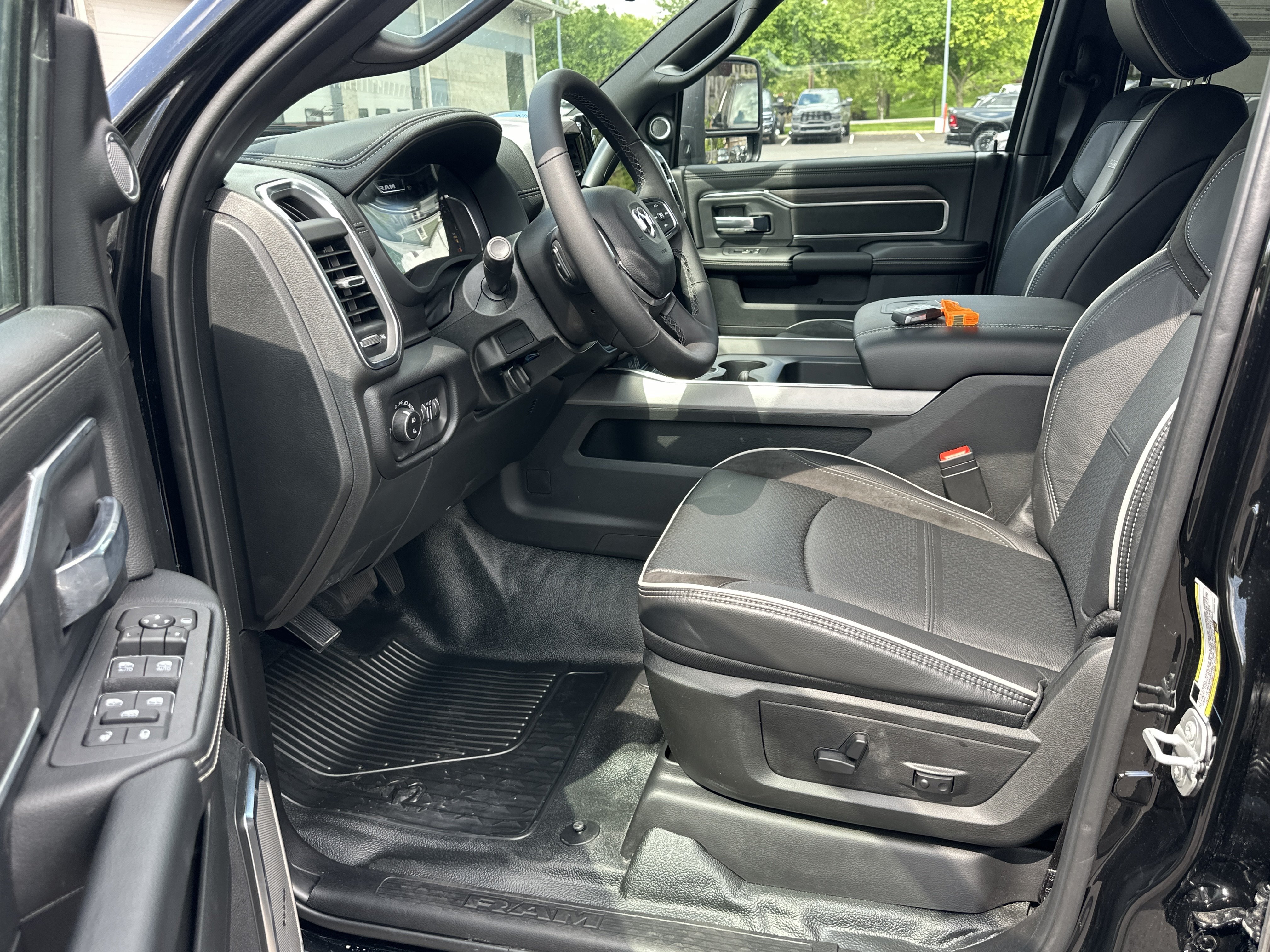 New 2026 RAM 5500 4x4 Crew Cab w/ Laramie Trim Package image 27