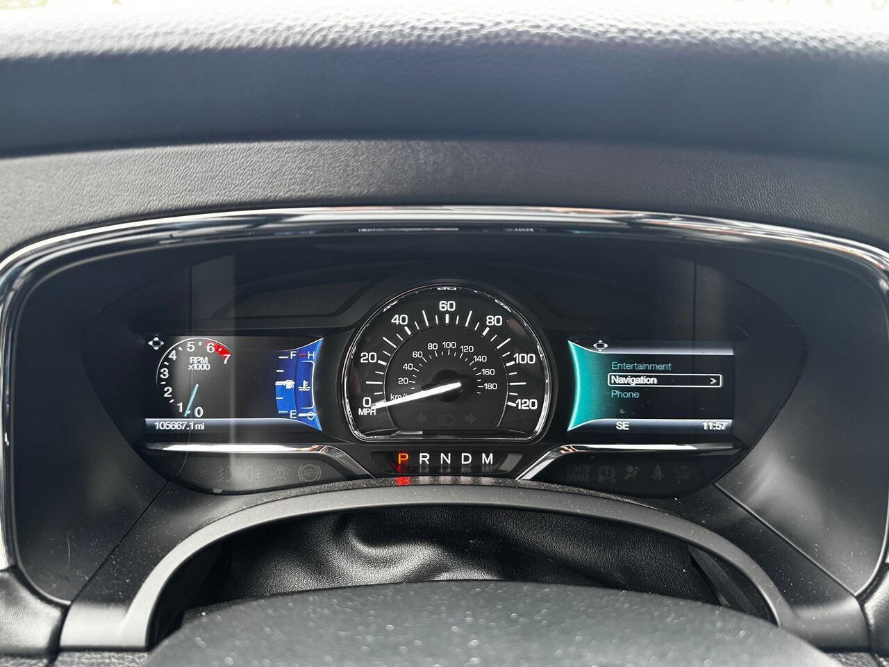 Used 2017 Lincoln Navigator L Select image 12