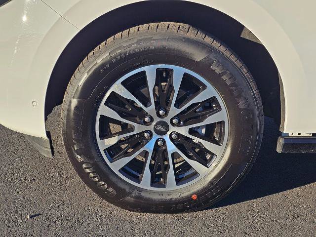 Certified 2025 Ford Expedition Max Platinum image 8