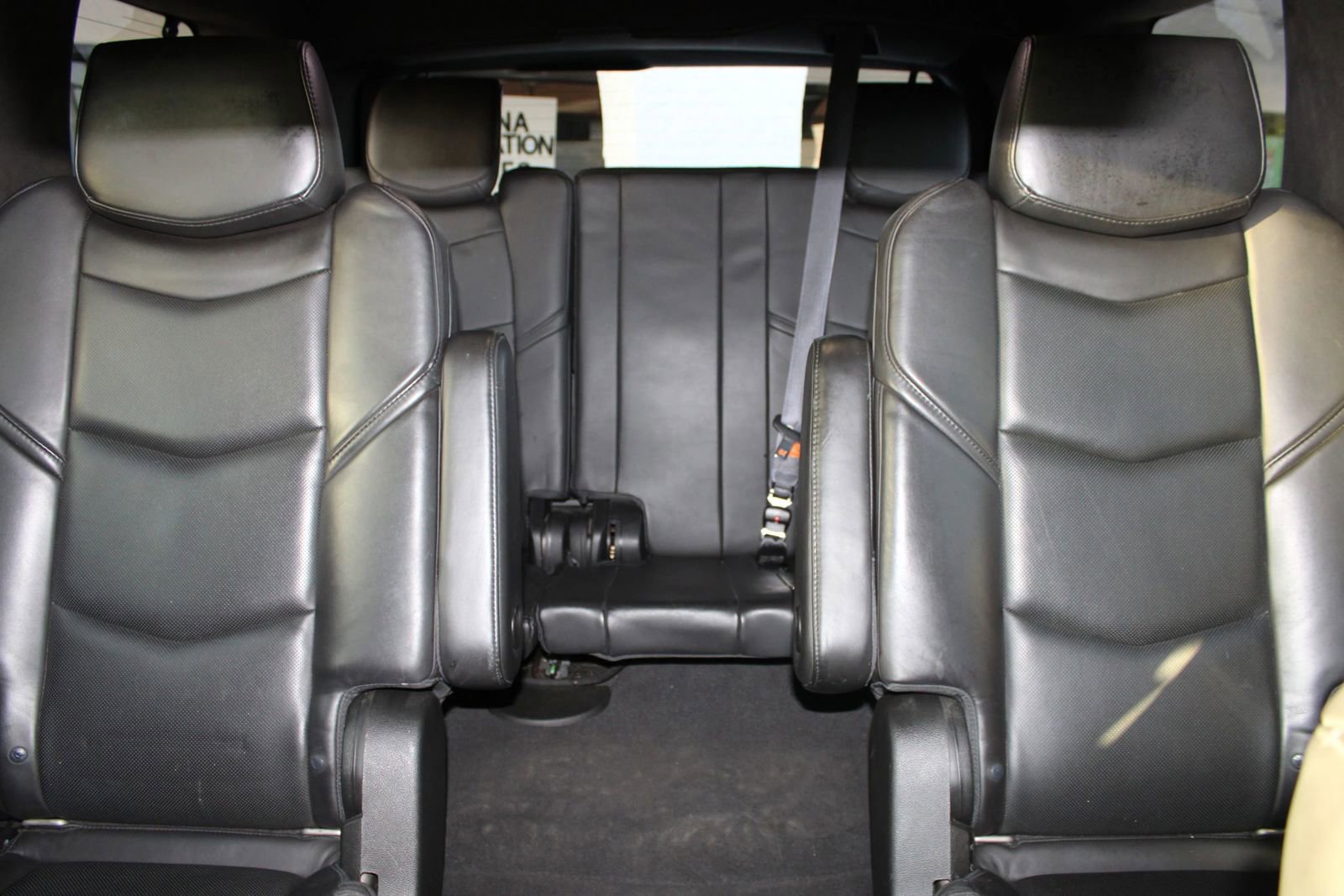 Used 2016 Cadillac Escalade Platinum AWD/4WD image 14