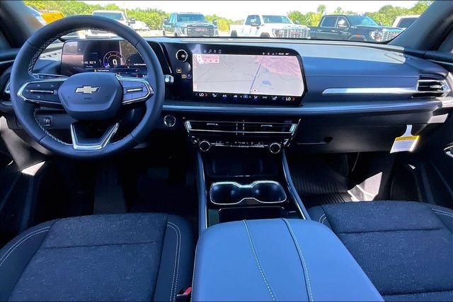New 2027 Chevrolet Traverse LT w/ Driver Confidence Package FWD image 5