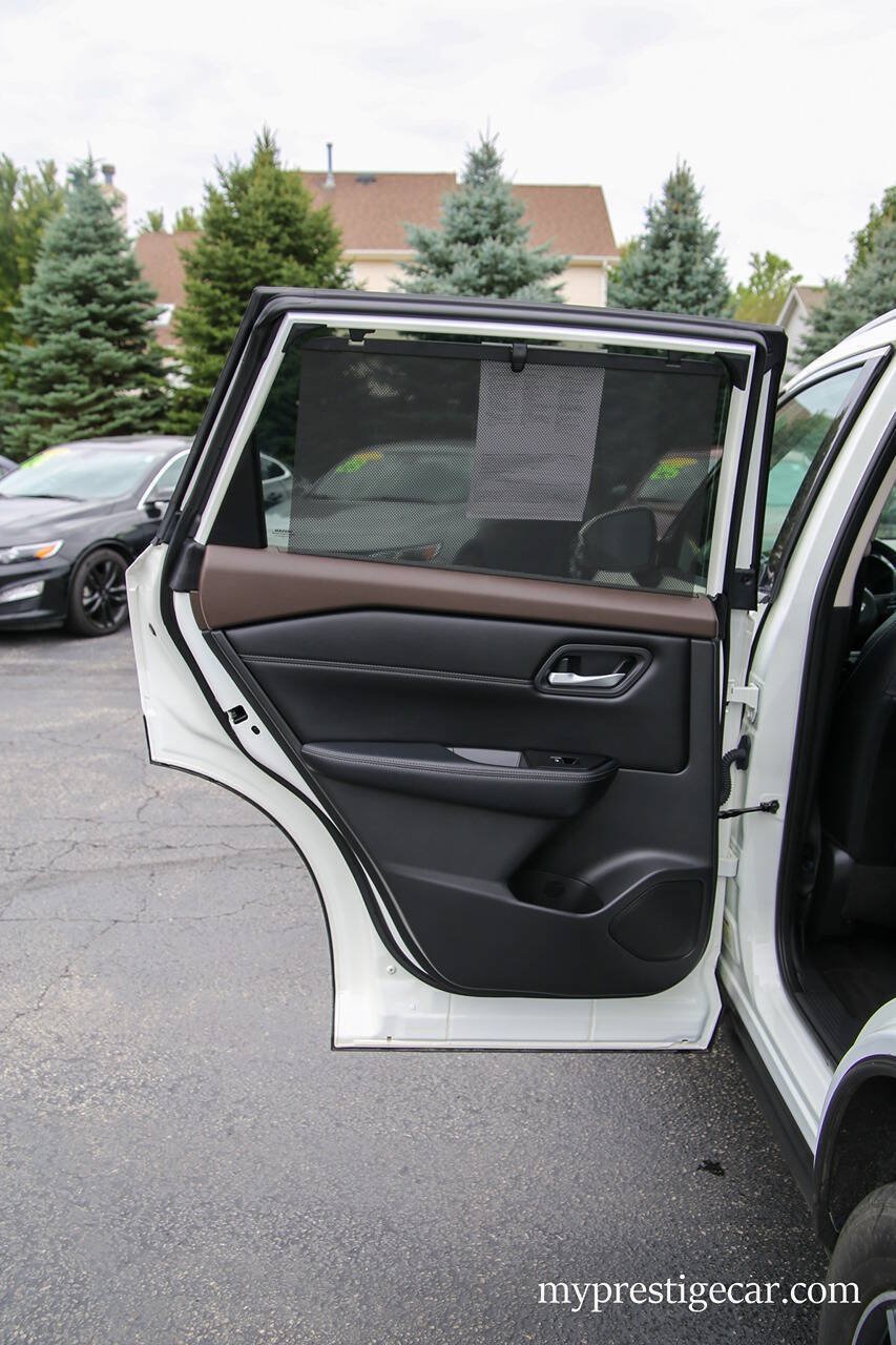 Used 2022 Nissan Rogue SL w/ SL Premium Package AWD/4WD image 27