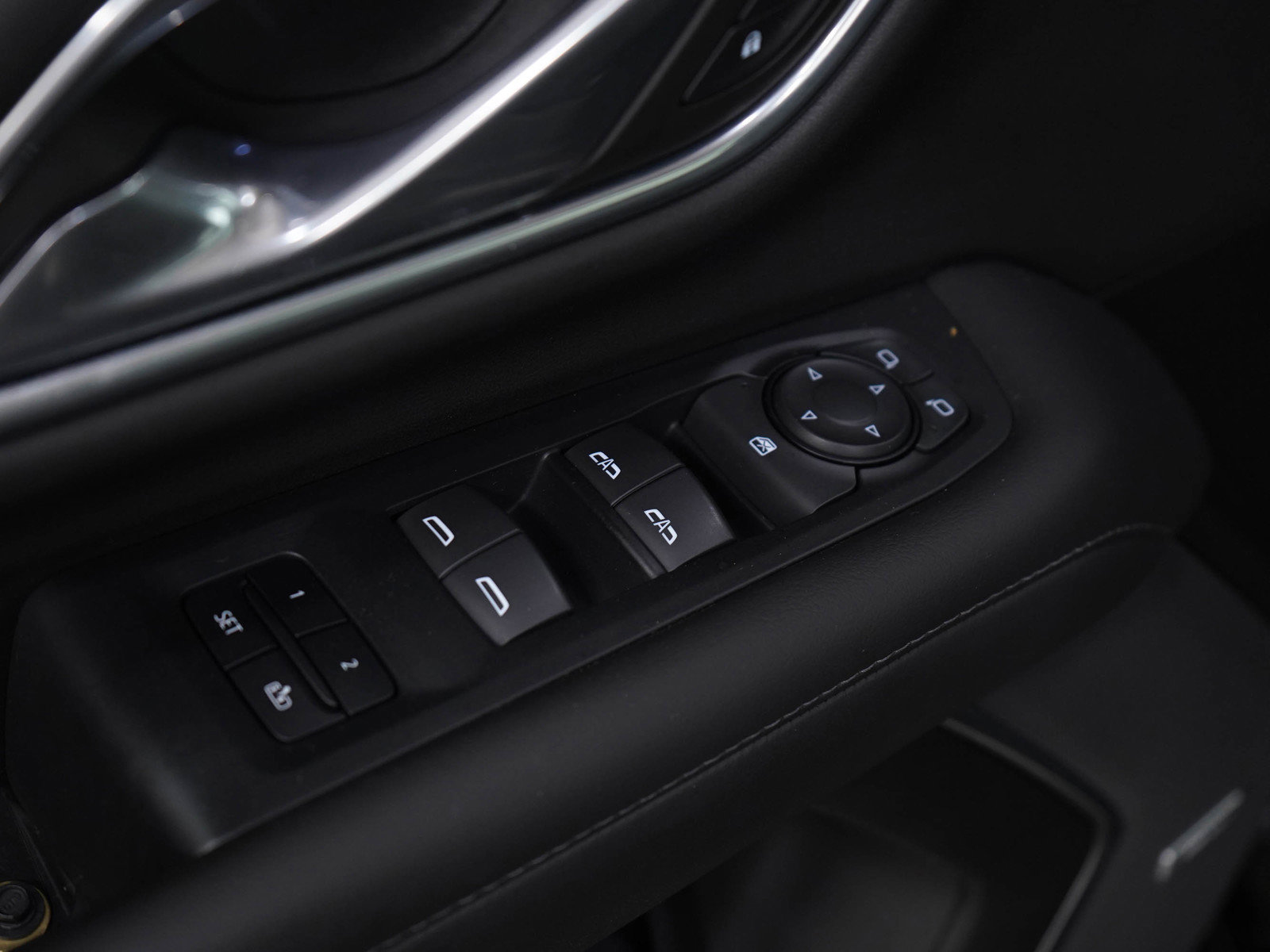 Used 2021 Chevrolet Suburban LT image 21