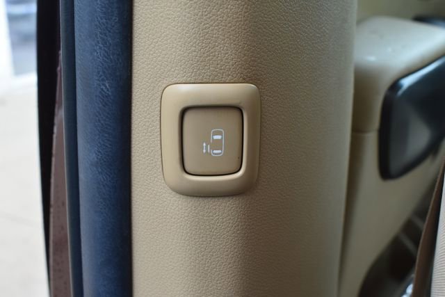 Used 2019 Kia Sedona LX image 32