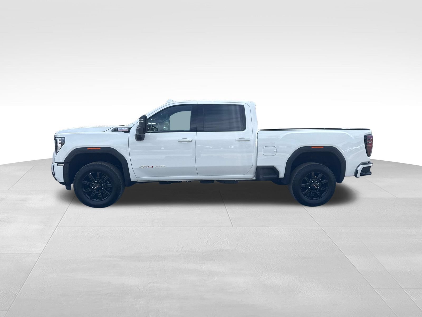 Used 2026 GMC Sierra 2500 AT4 AWD/4WD image 2