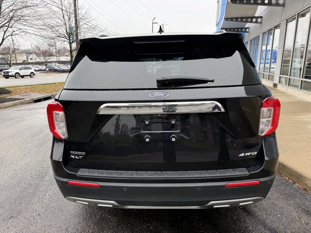 Used 2024 Ford Explorer XLT w/ Equipment Group 202A image 15
