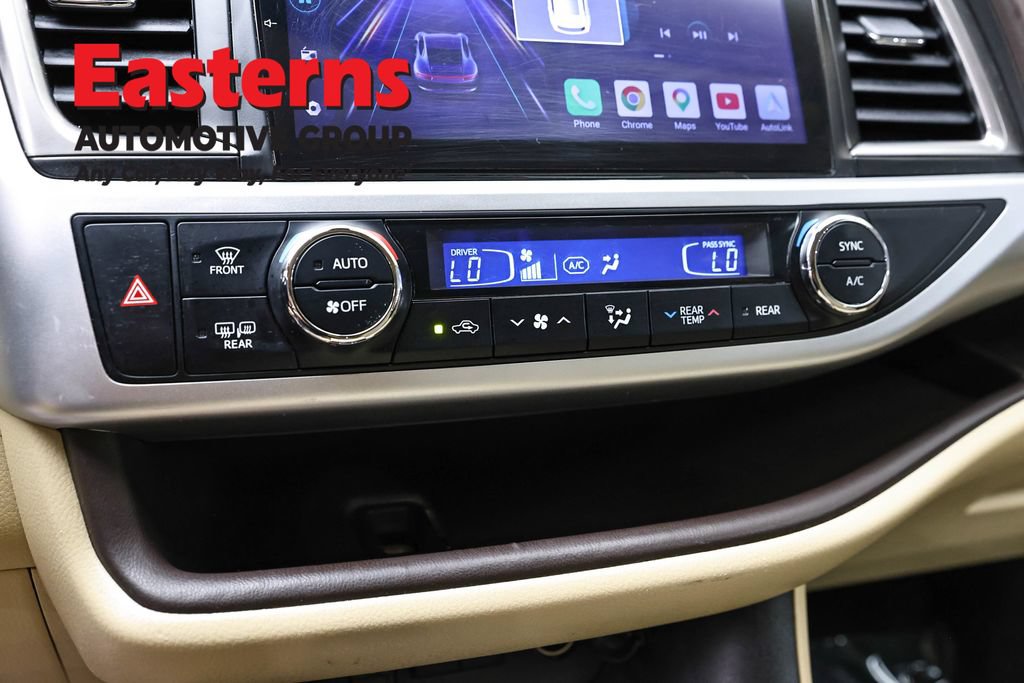 Used 2018 Toyota Highlander Plus AWD/4WD image 19
