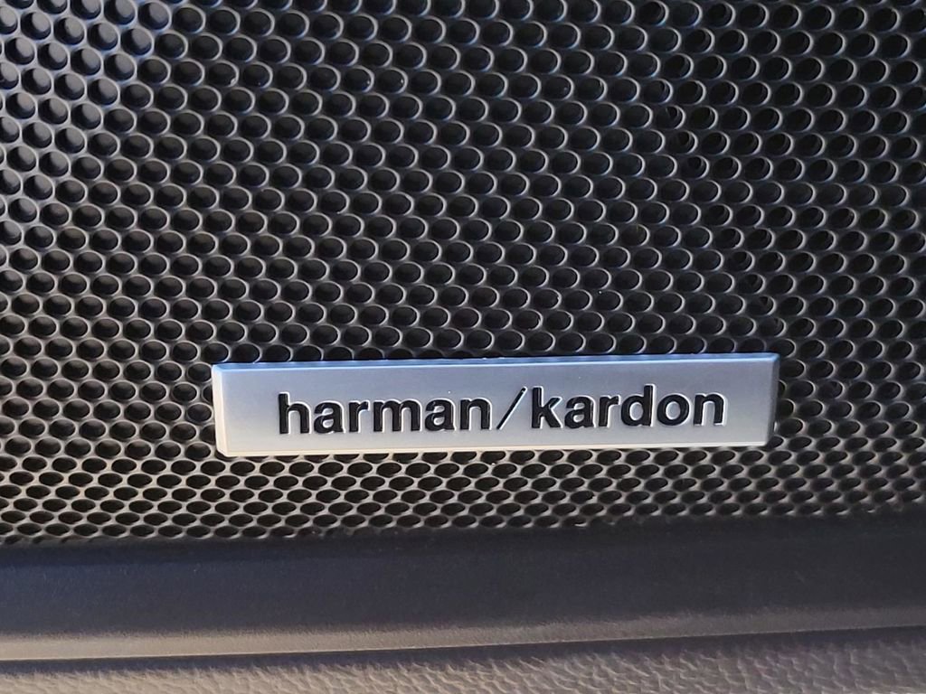 Certified 2025 Subaru Outback Onyx Edition image 19