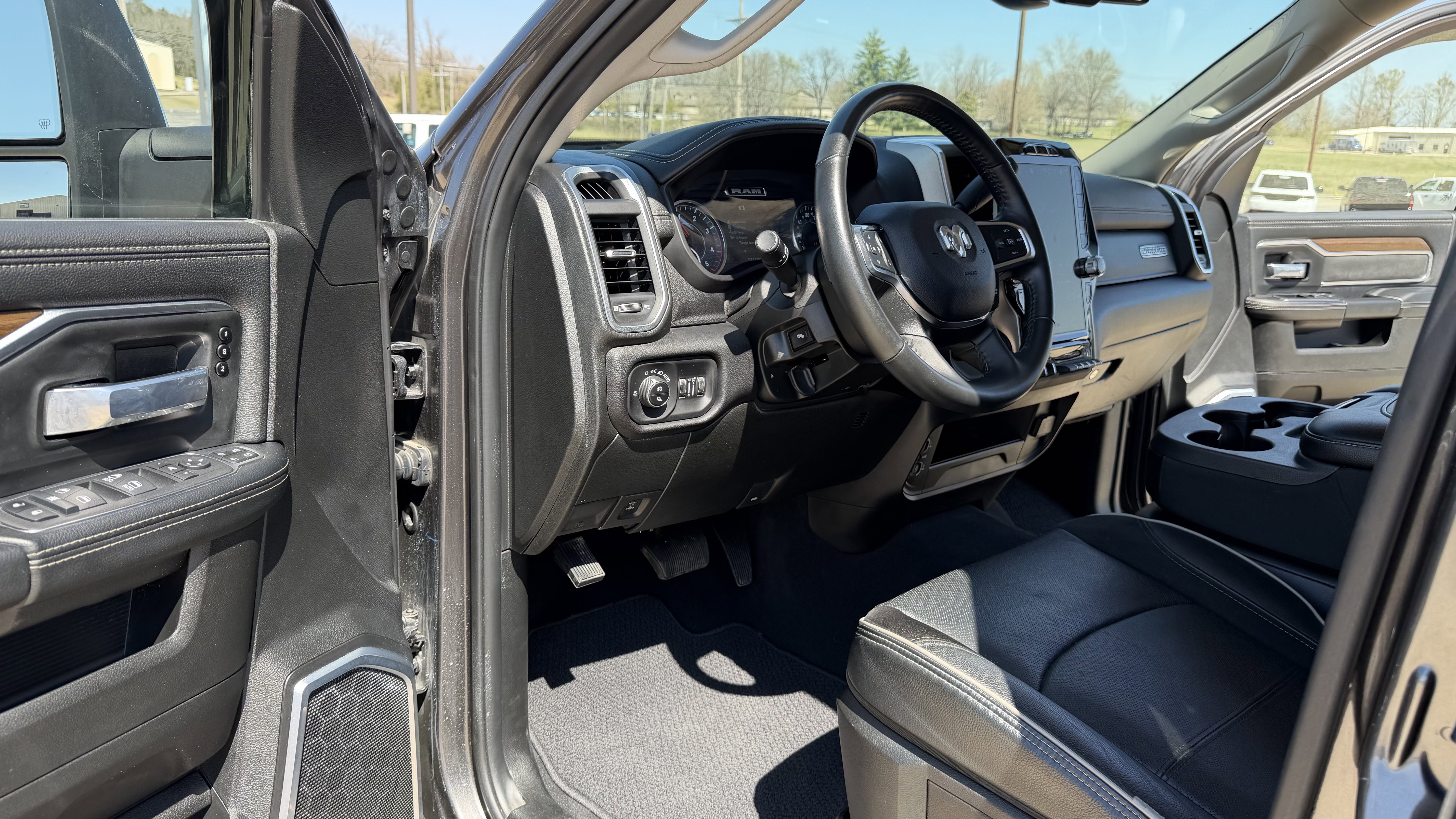 Used 2024 RAM 2500 Laramie image 14