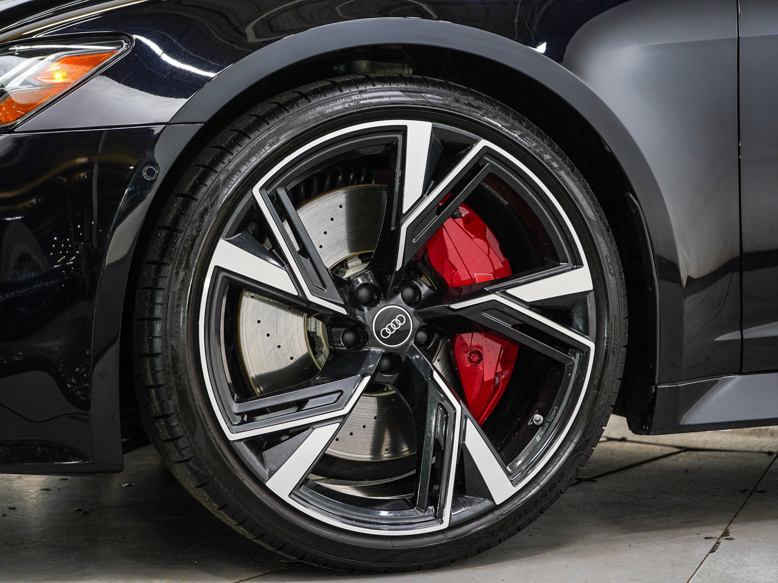 Used 2021 Audi RS 6 AWD/4WD image 42