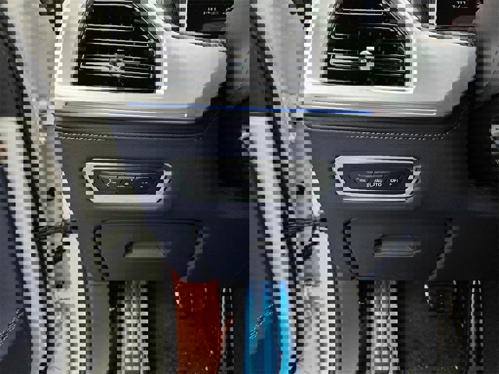 New 2026 BMW XM Label Red w/ M Driver's Package image 17