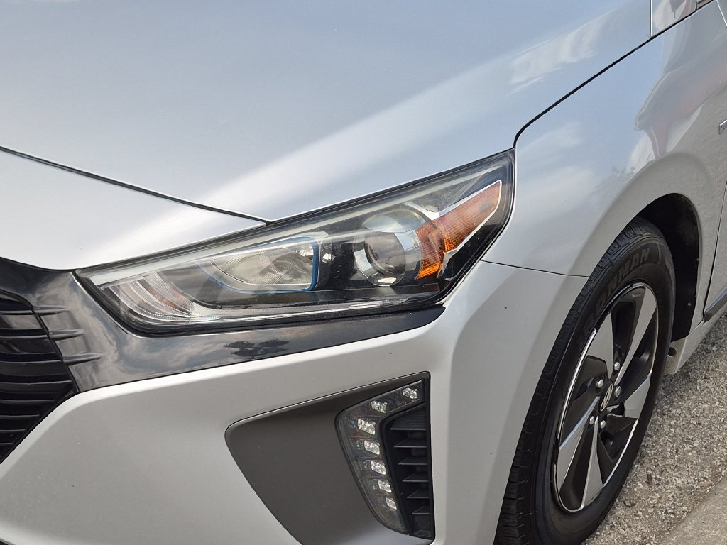 Used 2017 Hyundai Ioniq SEL FWD image 9
