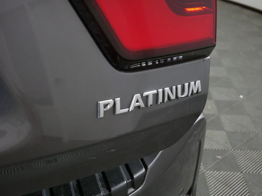 Used 2022 Nissan Armada Platinum w/ Captain's Chairs Package image 5