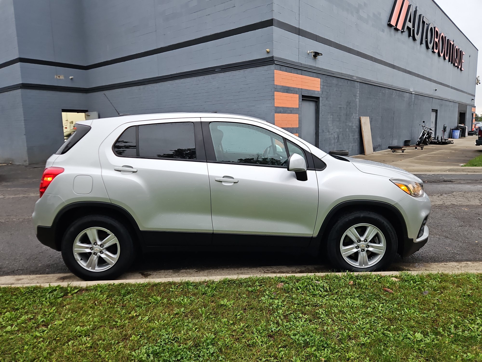 Used 2020 Chevrolet Trax LS w/ Tint and Cruise Package FWD image 6
