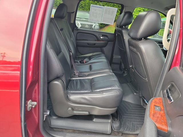 Used 2011 Chevrolet Suburban LT w/ Luxury Package image 16