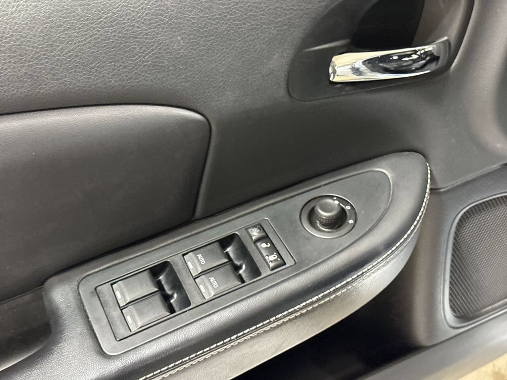 Used 2014 Chrysler 200 Limited w/ Sun/Sound Group FWD image 20