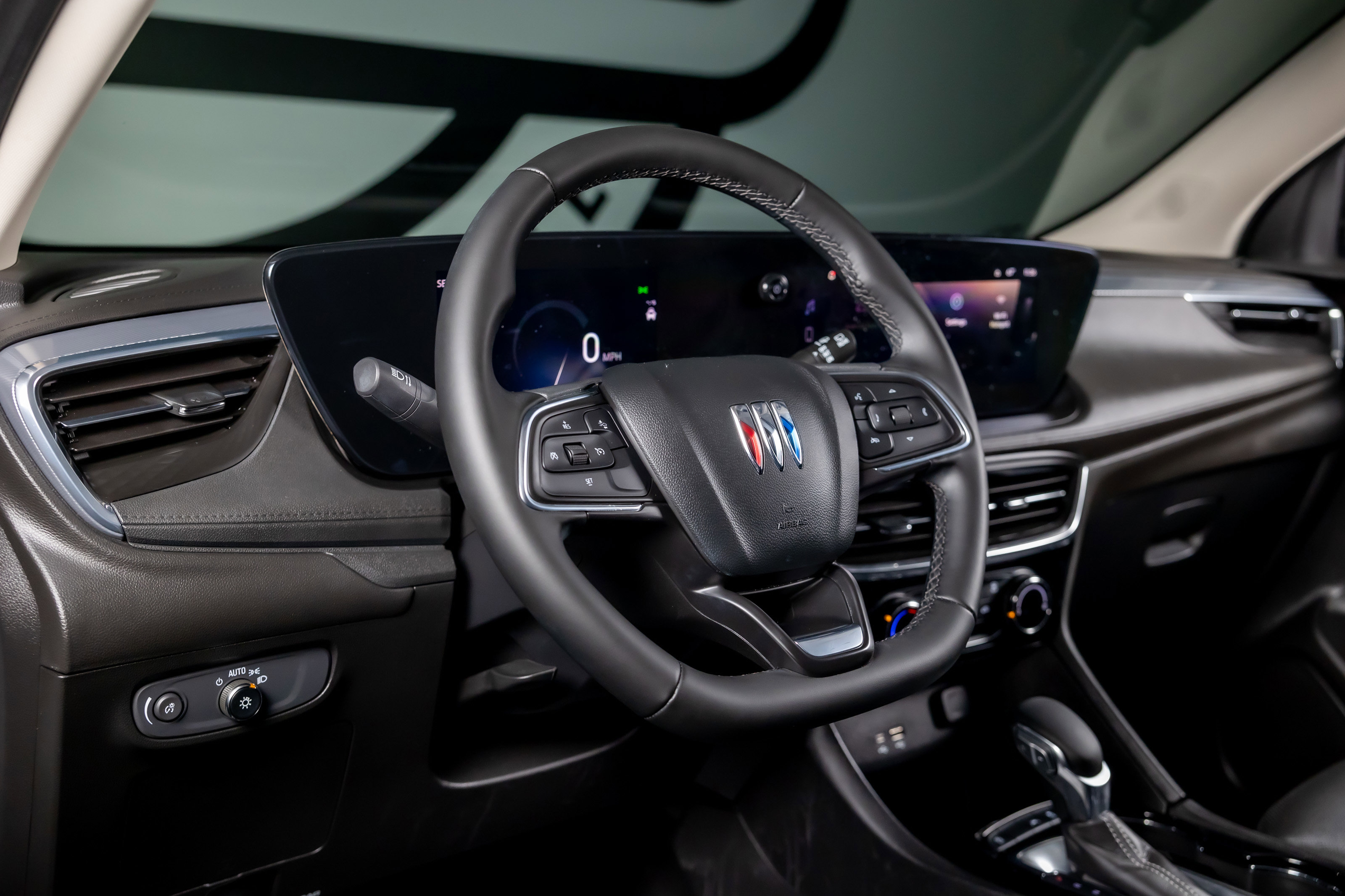 Used 2025 Buick Encore GX Sport Touring image 25