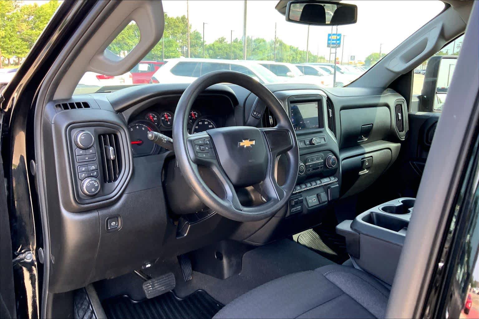 Certified 2024 Chevrolet Silverado 2500 Custom w/ Custom Value Package AWD/4WD image 17