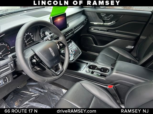 Used 2022 Lincoln Corsair AWD w/ Equipment Group 101A image 9