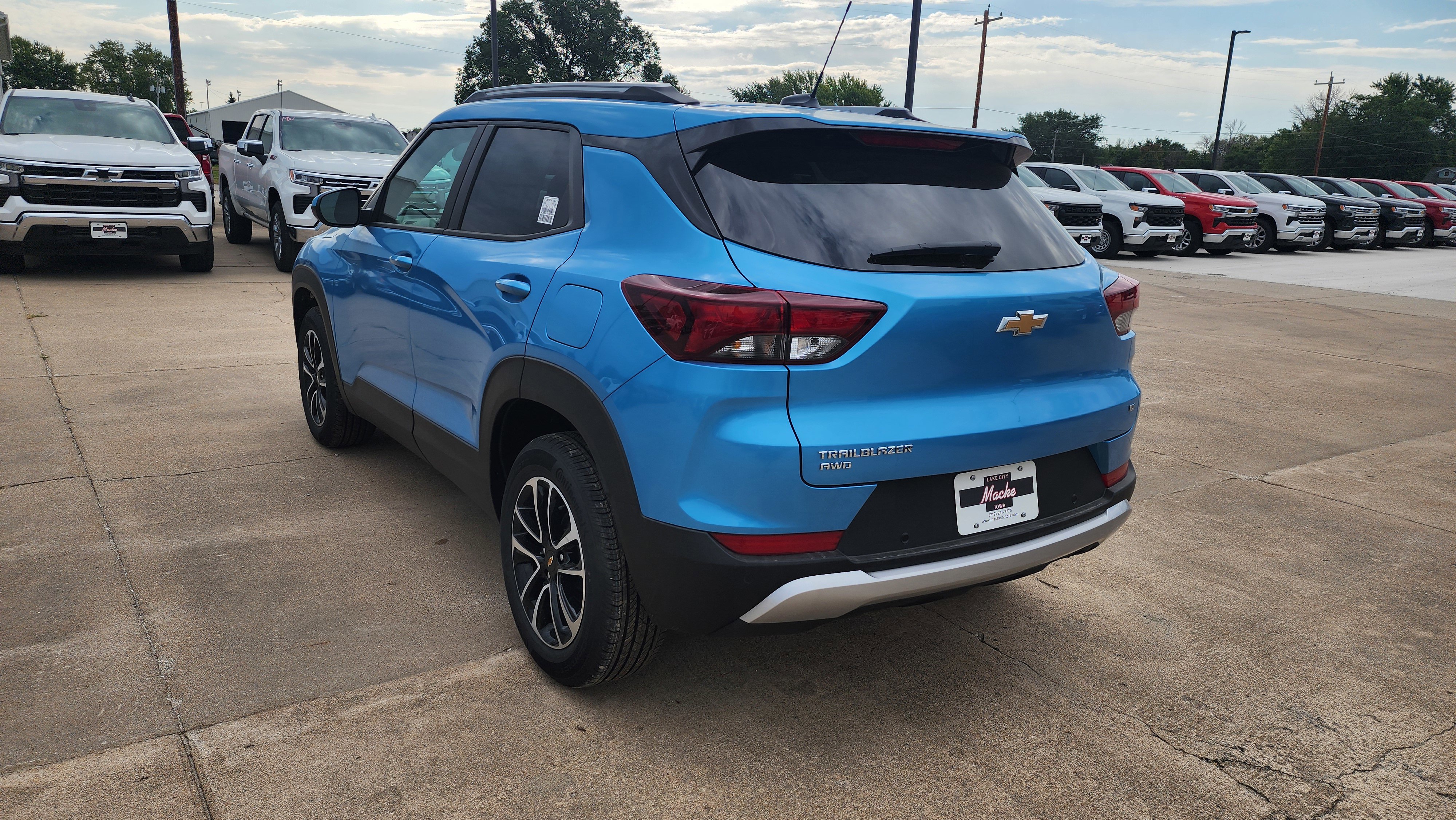 New 2026 Chevrolet TrailBlazer LT w/ Convenience Package AWD/4WD image 7